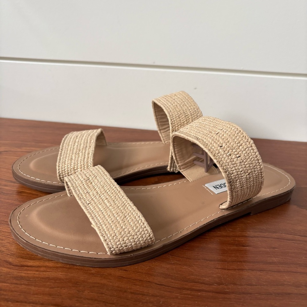 New Steve Madden Women’s Dual Flat Slides Sandals Ivory Raffia Sz 7 Summer Beach